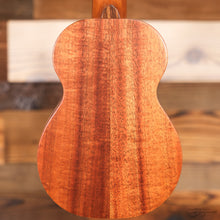 Load image into Gallery viewer, Kamaka HF1 Koa Soprano Ukulele (#250529)-Easy Music Center