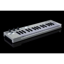 Load image into Gallery viewer, Arturia KEYSTEP 32-Key Keyboard Controller w/ Sequencer-Easy Music Center