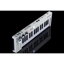 Load image into Gallery viewer, Arturia KEYSTEP 32-Key Keyboard Controller w/ Sequencer-Easy Music Center