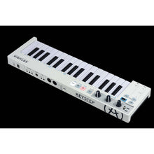 Load image into Gallery viewer, Arturia KEYSTEP 32-Key Keyboard Controller w/ Sequencer-Easy Music Center