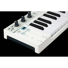 Load image into Gallery viewer, Arturia KEYSTEP 32-Key Keyboard Controller w/ Sequencer-Easy Music Center