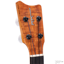 Load image into Gallery viewer, Kamaka HF-2D Deluxe Concert Ukulele (#210313)-Easy Music Center