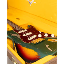 Load image into Gallery viewer, Fender 923-6053-042 Custom Shop (#CZ565438), 1962 LTD Strat, Gold Hardware, Heavy Relic, Aged Sherwood Green Metallic over 3-color Sunburst-Easy Music Center
