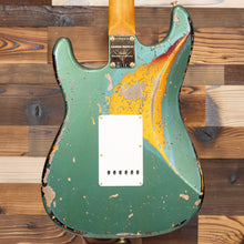 Load image into Gallery viewer, Fender 923-6053-042 Custom Shop (#CZ565438), 1962 LTD Strat, Gold Hardware, Heavy Relic, Aged Sherwood Green Metallic over 3-color Sunburst-Easy Music Center
