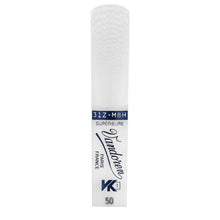 Load image into Gallery viewer, Vandoren CVK10055 VK1 Bb Clarinet Synthetic Reed #55-Easy Music Center
