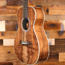 Load image into Gallery viewer, Martin 0-28-KOA-CS 0-28 Custom Shop Premium Grade Koa (#3012672)-Easy Music Center
