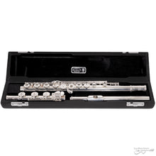 Load image into Gallery viewer, Haynes Q2OC#B Q2 Series Flute with C# Trill-Easy Music Center
