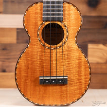 Load image into Gallery viewer, Kamaka HF-1D Deluxe Koa Soprano Ukulele (#240215)-Easy Music Center
