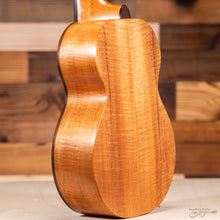 Load image into Gallery viewer, Kamaka HF-1D Deluxe Koa Soprano Ukulele (#240215)-Easy Music Center
