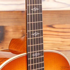 Taylor 814E-K-GL-SB Gold Label Grand Auditorium, Spruce Top, Koa b/s, Cutaway, Electronics, Sunburst (#1203115083)-Easy Music Center