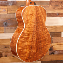 Load image into Gallery viewer, Taylor 814E-K-GL-SB Gold Label Grand Auditorium, Spruce Top, Koa b/s, Cutaway, Electronics, Sunburst (#1203115083)-Easy Music Center
