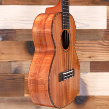 Load image into Gallery viewer, Kamaka HF-3D Deluxe Koa Tenor Ukulele (#240211)
