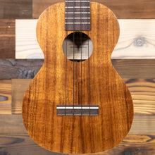 Load image into Gallery viewer, Kamaka HF2 Koa Concert Ukulele (#231217)-Easy Music Center
