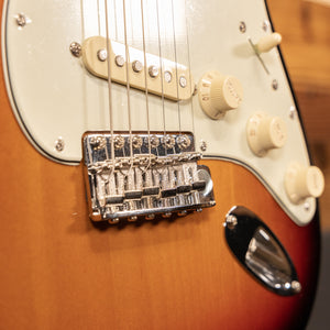 Fender 011-0120-800 American Original 60s Strat RW Electric Guitar, 3-Tone Sunburst-Easy Music Center