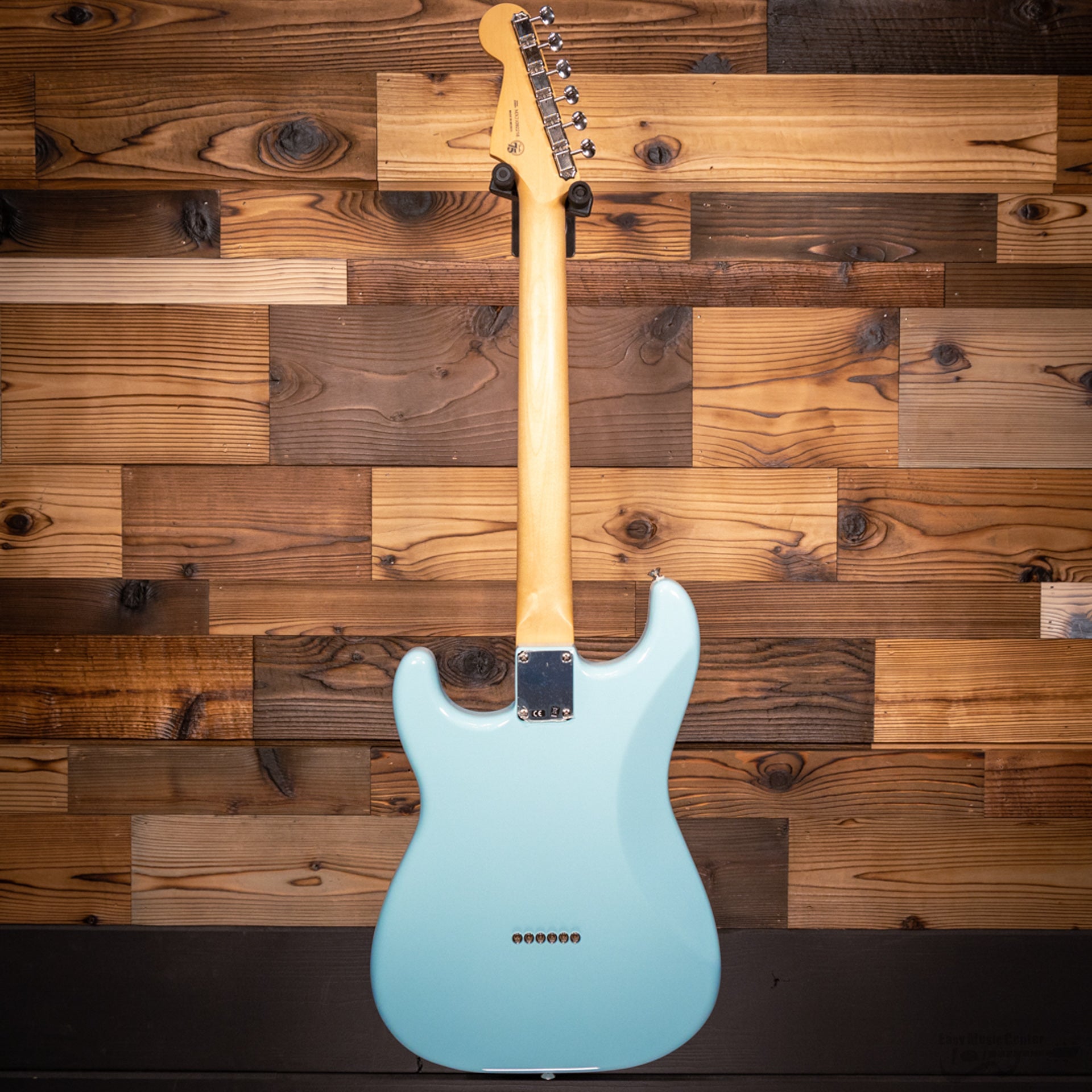 Fender 014-0922-304 Noventa Strat, P90 SS, MN, Daphne Blue 