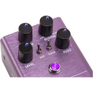Fender 023-4542-000 The Pelt Fuzz Effects Pedal-Easy Music Center