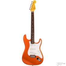 Load image into Gallery viewer, Fender 923-2000-645 Custom Shop Strat (#CZ559589), 1961 Strat NOS, AAA Rosewood Fingerboard - Candy Tangerine-Easy Music Center

